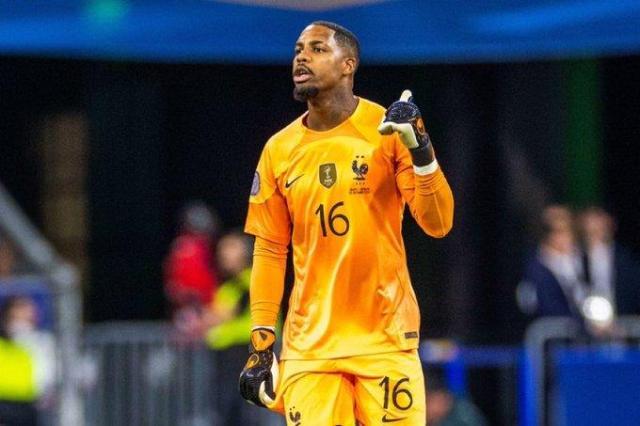 B体育官网-洛里斯整活惊吓德尚，急接迈尼昂入克莱枫丹疗伤？